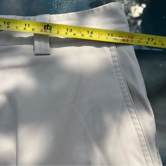 Adidas Mens Climalite Golf Shorts Flat Front Beige Size 30 - Picture 5 of 8